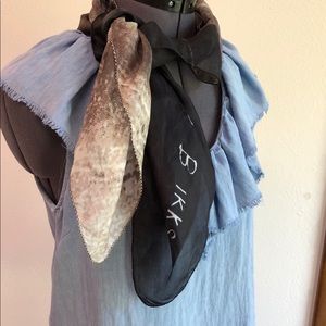 IKKS scarf. Black and cream. Excellent condition.